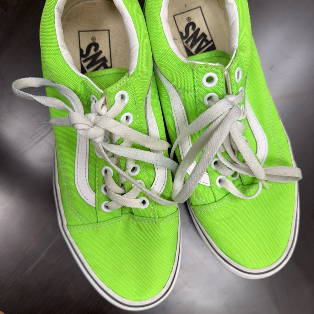 🖤 Vans Old Skool Vibrant Green Canvas Sneakers size 8 - Picture 2 of 5